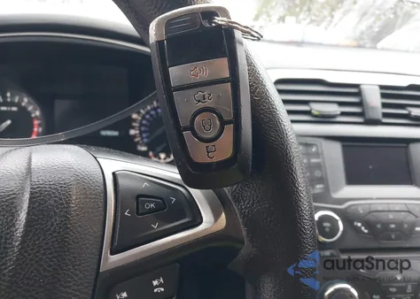 2018 Ford Fusion Se z USA, uszkodzony, nr VIN 3FA6P0H77JR178356